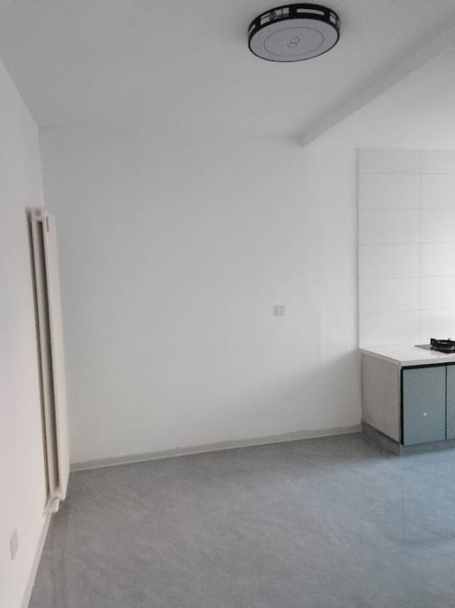 華孚商貿城2室2廳1衛81m248萬元