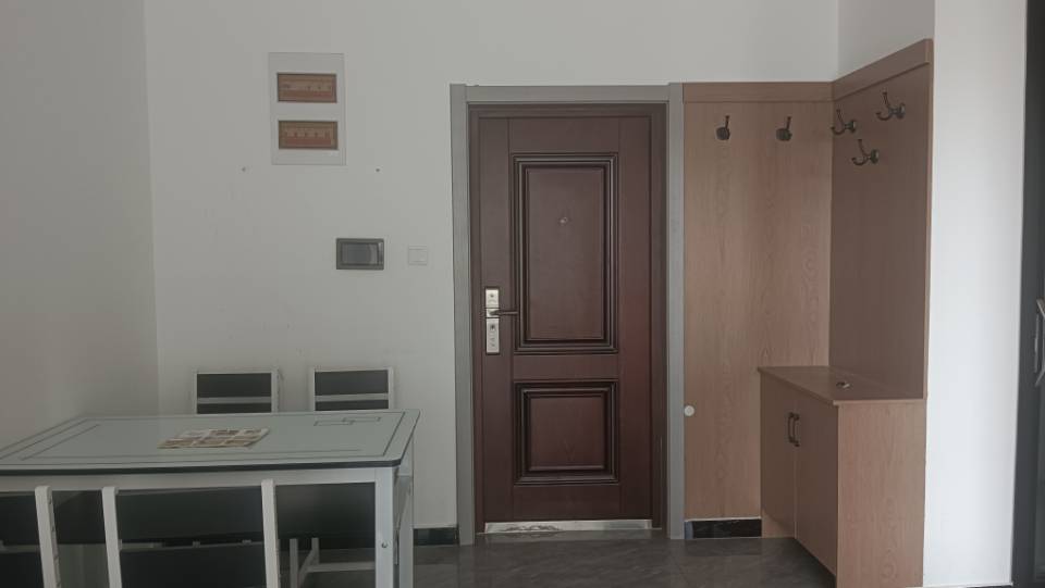 精裝修2室2廳1衛78m21500元/月