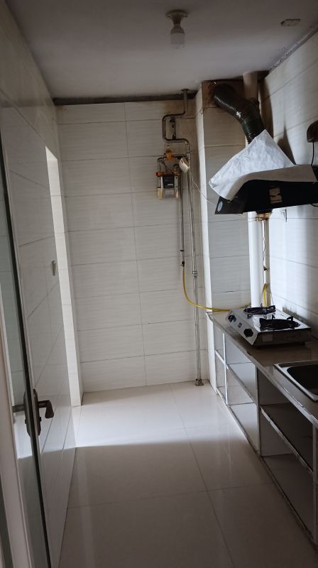 遠航國際西區2室1廳1衛1200元/月89m2普通裝修出租