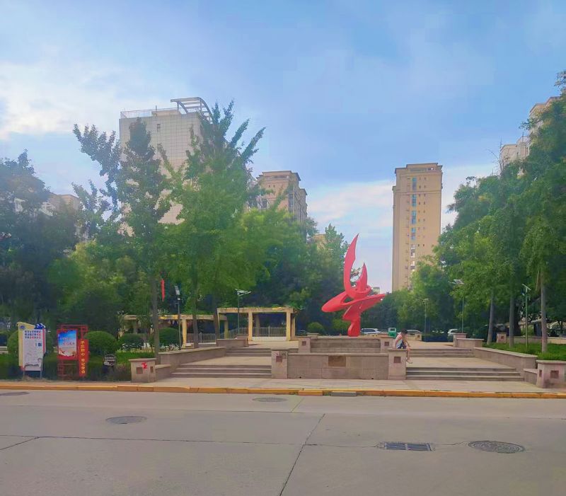 普通裝修3室2廳2衛125m2120萬元