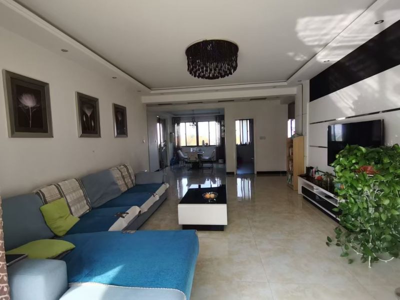 濱江三期沿河小高層精裝修3室2廳2衛(wèi)147m2，來(lái)電議價(jià)