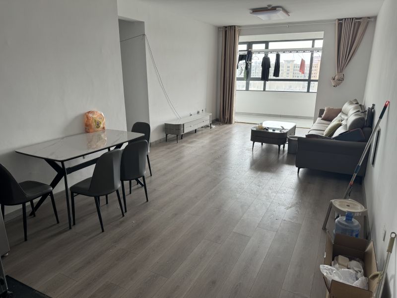 騰龍嘉苑精裝修3室2廳2衛141m21850元/月，拎包入住