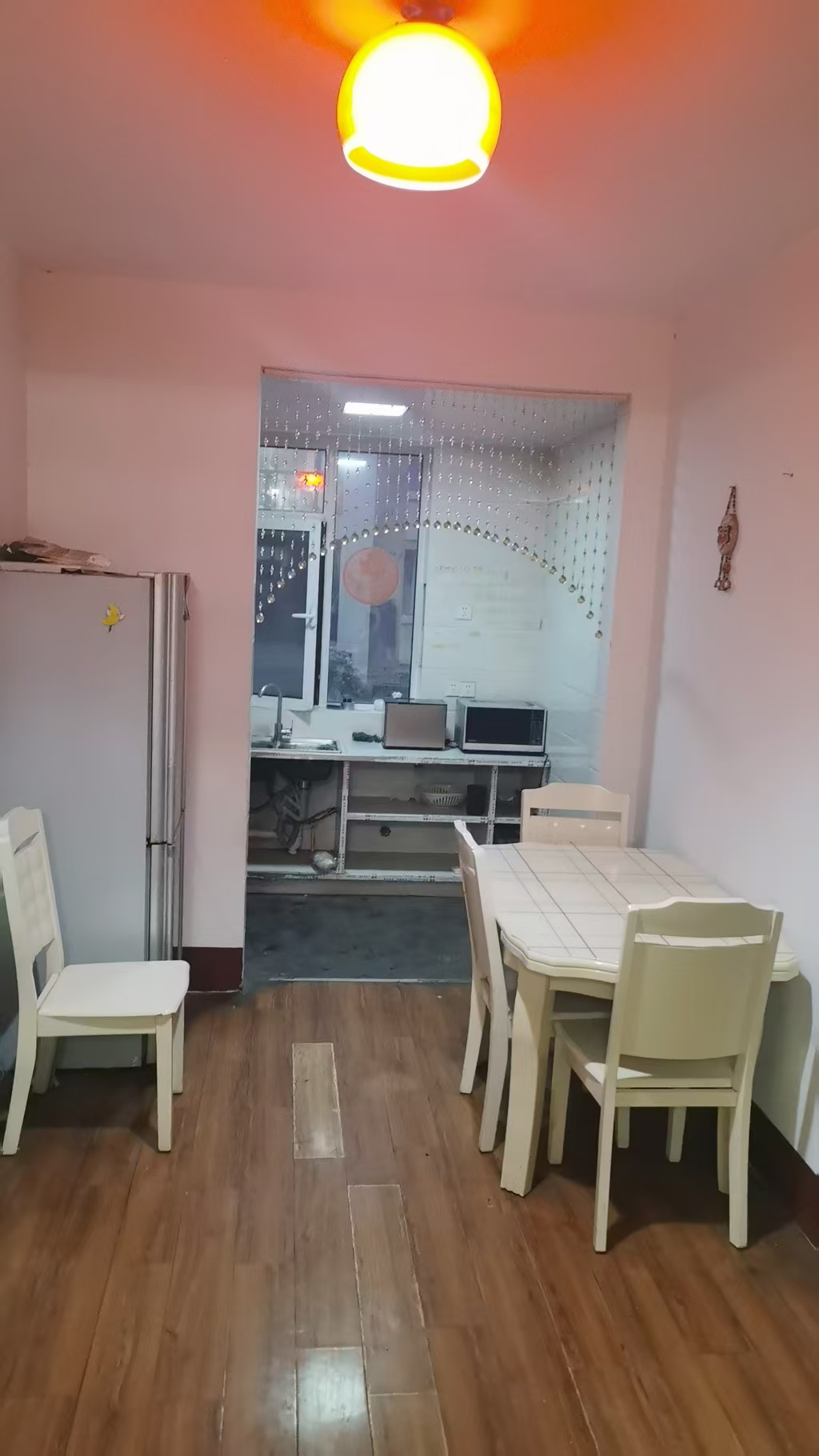 精裝修2室1廳1衛92m21400元/月